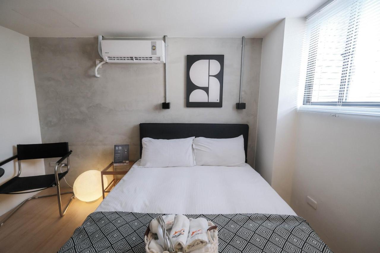 七七漫旅 Seven77 Apartment Tainan Luaran gambar